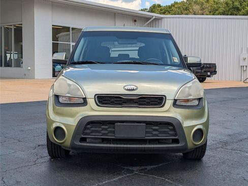 Used 2013 Kia Soul + FWD image 8