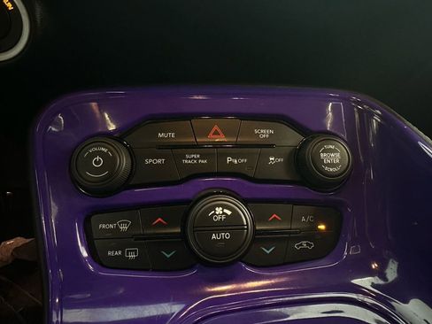 Used 2021 Dodge Challenger R/T w/ Plus Package image 29