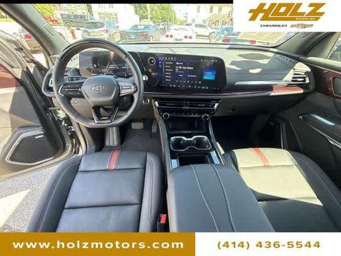 Certified 2026 Chevrolet Traverse RS AWD/4WD image 19