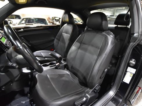 Used 2012 Volkswagen Beetle 2.5 image 23