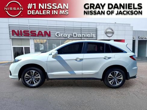 Used 2017 Acura RDX w/ Advance Package FWD image 4