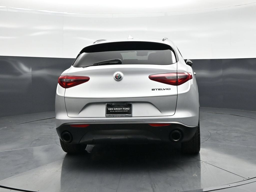 Used 2020 Alfa Romeo Stelvio w/ Nero Edizione RWD image 25