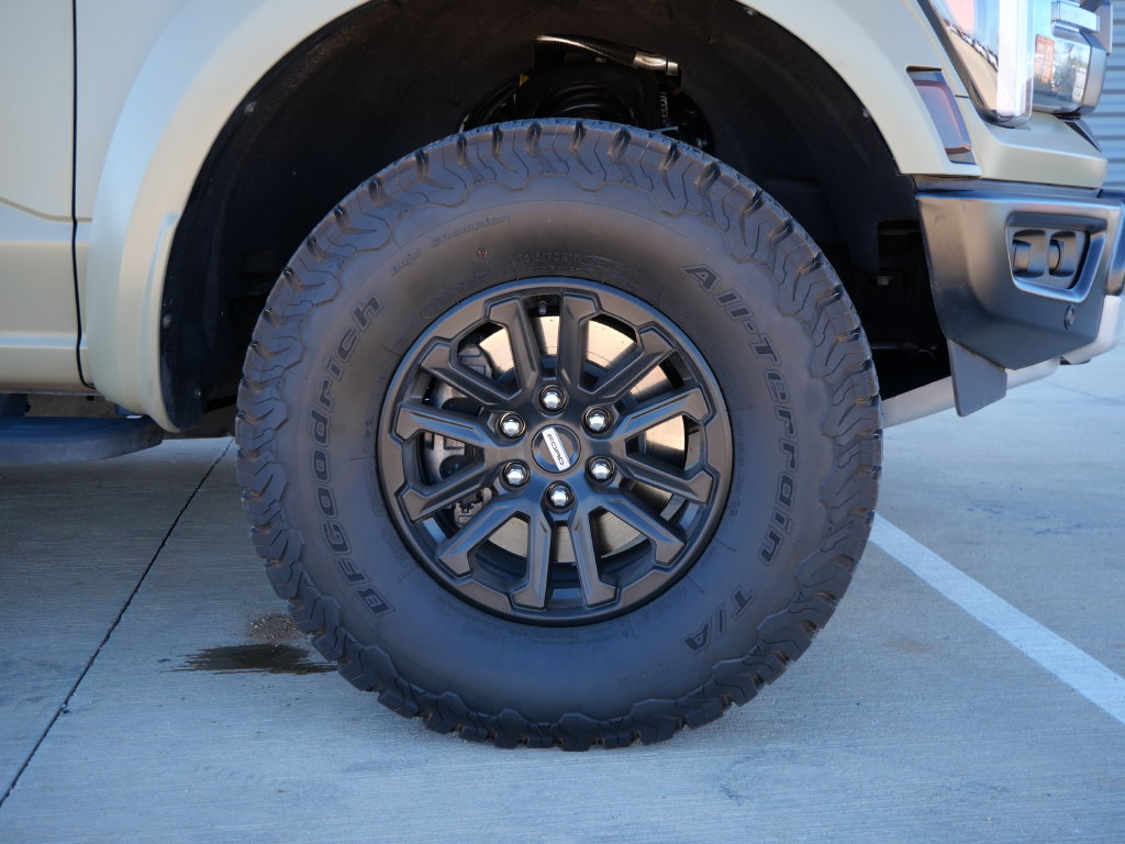 Used 2025 Ford F150 Raptor AWD/4WD image 7