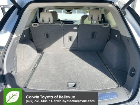 Used 2018 Cadillac XT5 Luxury w/ Driver Awareness Package image 23