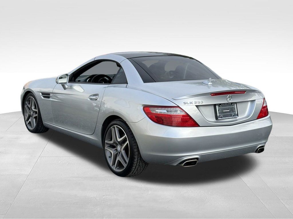 Used 2015 Mercedes-Benz SLK 250 image 6