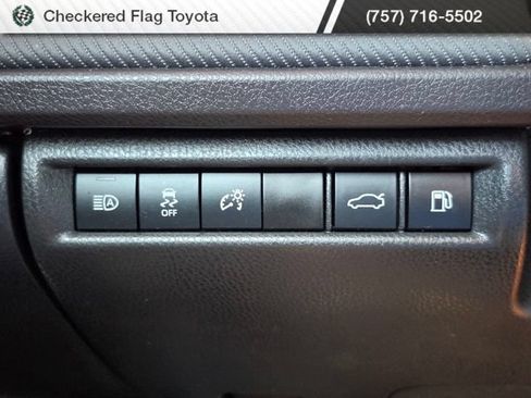 Used 2026 Toyota Camry SE FWD image 9