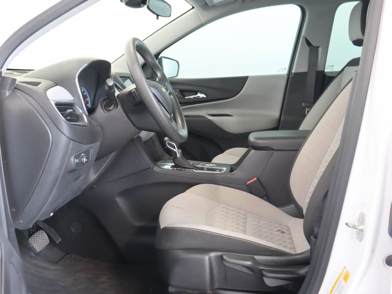 Certified 2024 Chevrolet Equinox LS w/ Driver Confidence II Package FWD image 8