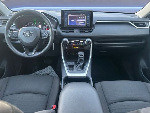 Used 2019 Toyota RAV4 LE image 12