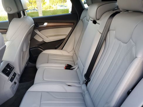 Certified 2022 Audi Q5 2.0T Premium Plus w/ Premium Plus Package image 16