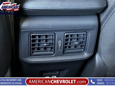 Used 2025 Toyota RAV4 XLE AWD/4WD image 16