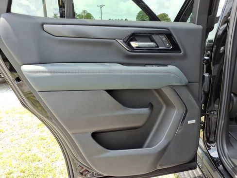 New 2026 GMC Yukon AT4 w/ AT4 Premium Plus Package AWD/4WD image 18