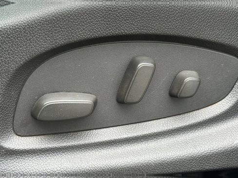 Used 2015 Chevrolet Impala LTZ FWD image 36