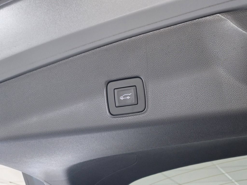 Certified 2026 Chevrolet TrailBlazer LT w/ Convenience Package FWD image 12