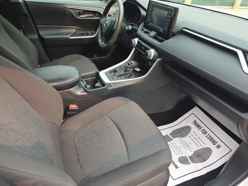 Certified 2021 Toyota RAV4 XLE AWD/4WD image 17