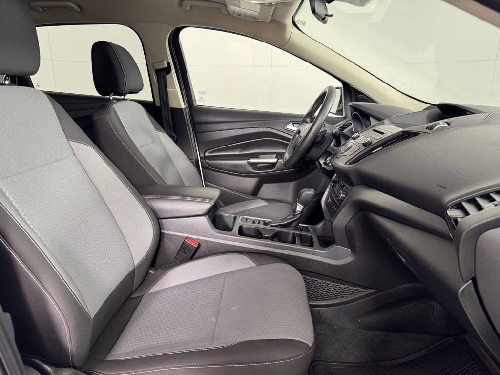 Used 2017 Ford Escape SE AWD/4WD image 26