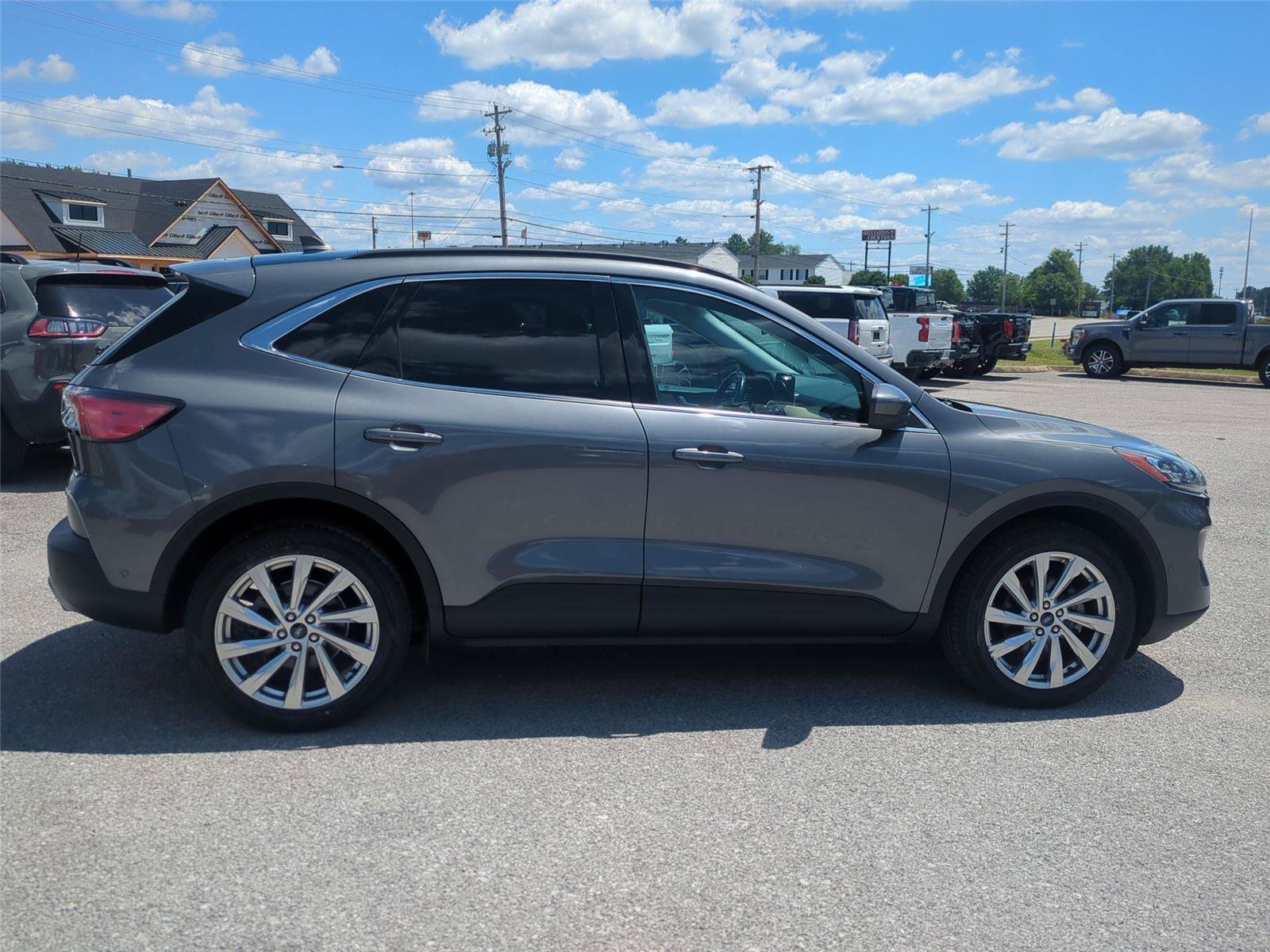 Used 2022 Ford Escape Titanium w/ Titanium Elite Package AWD/4WD image 6