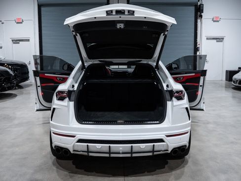 Used 2019 Lamborghini Urus image 47