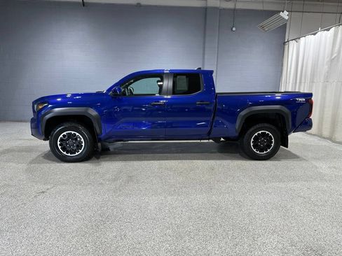 Used 2024 Toyota Tacoma TRD Off-Road AWD/4WD image 6
