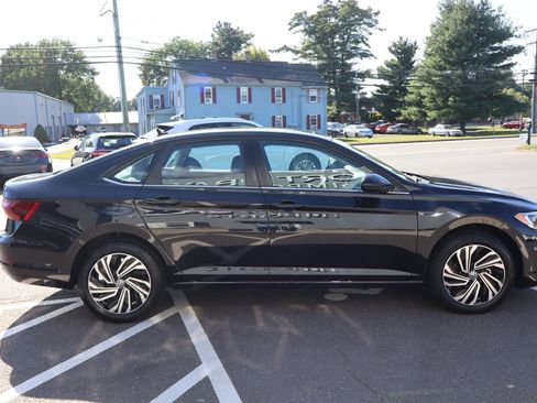 Used 2021 Volkswagen Jetta SEL FWD image 5
