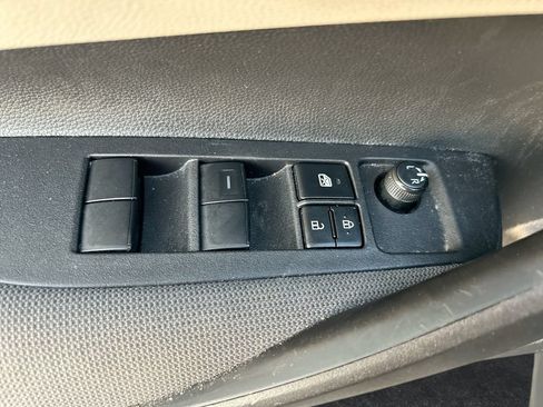 Used 2026 Toyota Corolla LE FWD image 12