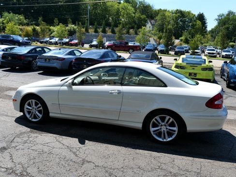Used 2007 Mercedes-Benz CLK 350 2dr Coupe 3.5L image 7