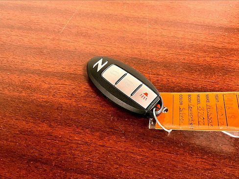 Used 2017 Nissan 370Z Touring image 10