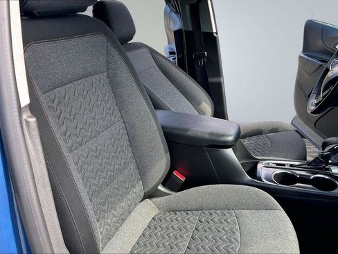 Used 2024 Chevrolet Equinox LT w/ LPO, Floor Liner Package FWD image 7