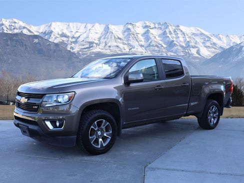 Used 2017 Chevrolet Colorado Z71 AWD/4WD image 2