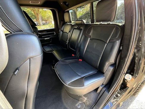 Used 2019 RAM 2500 Laramie w/ Black Appearance Package image 19