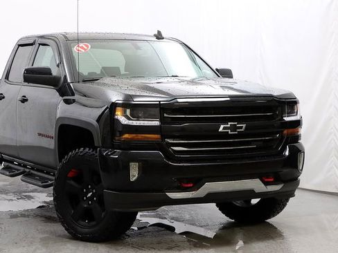 Used 2017 Chevrolet Silverado 1500 LT image 2