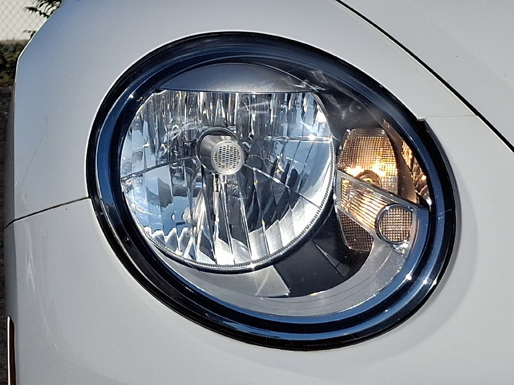 Used 2014 Volkswagen Beetle 2.5 FWD image 12