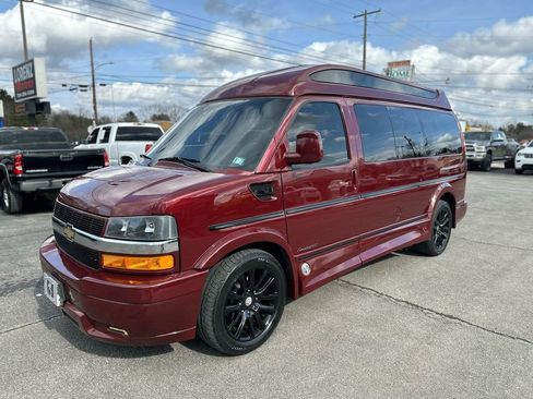 Used 2021 Chevrolet Express 2500 LS w/ Enhanced Convenience Package image 7