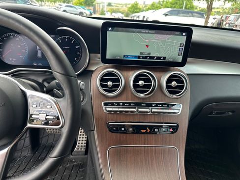Used 2021 Mercedes-Benz GLC 300 4MATIC image 21