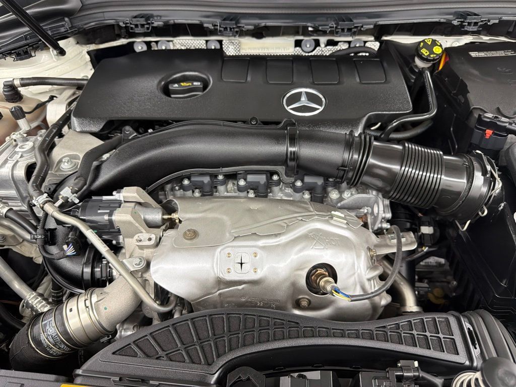 Used 2022 Mercedes-Benz GLA 250 w/ Premium Package Lite image 40