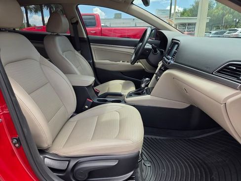 Used 2018 Hyundai Elantra Limited FWD image 17