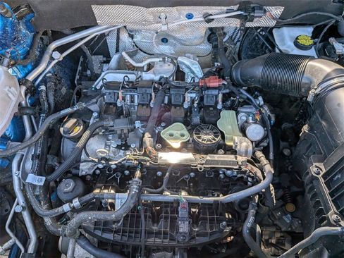 Used 2024 Volkswagen Atlas Cross Sport SE image 33