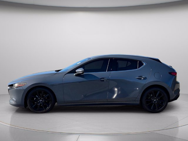 Used 2019 MAZDA MAZDA3 Hatchback w/ Premium Package FWD image 3