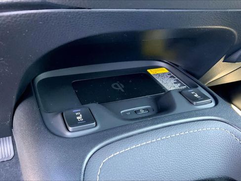 Used 2026 Toyota Corolla XSE FWD image 19