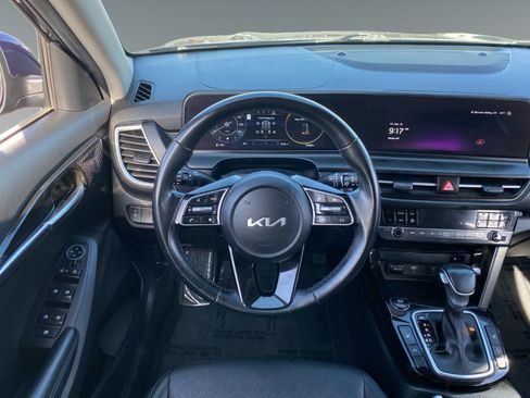 Used 2024 Kia Seltos EX FWD image 12