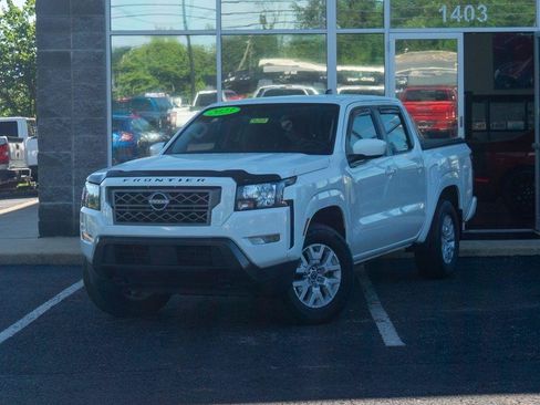 Used 2023 Nissan Frontier SV w/ SV Convenience Package AWD/4WD image 6