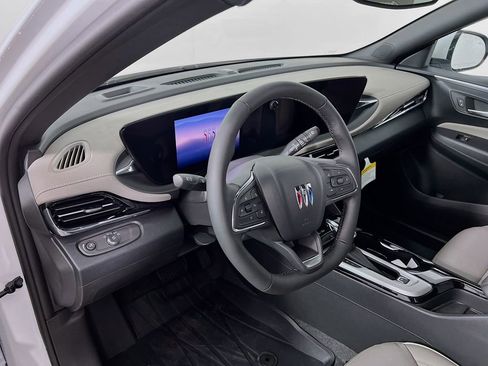 New 2025 Buick Envista Avenir image 8