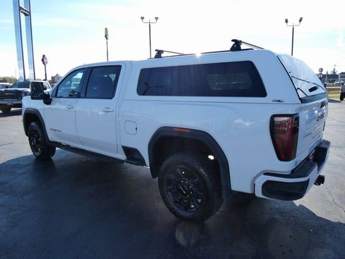 Used 2024 GMC Sierra 2500 AT4 w/ Technology Package image 7