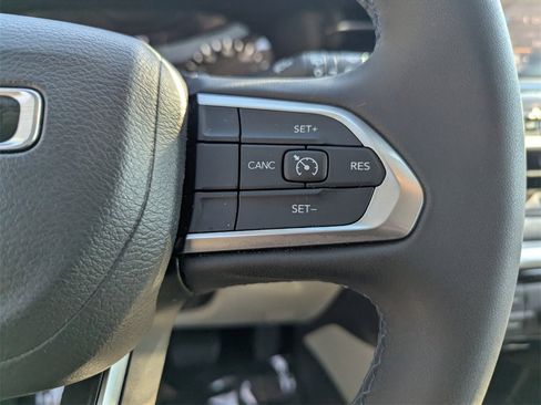 Used 2022 Jeep Compass Latitude image 28