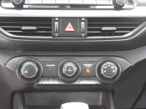 Used 2023 Kia Forte LXS w/ LXS Technology Package FWD image 15