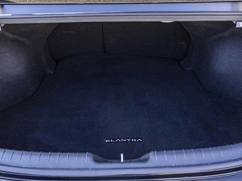 Certified 2022 Hyundai Elantra SEL w/ Convenience + Premium Package image 25