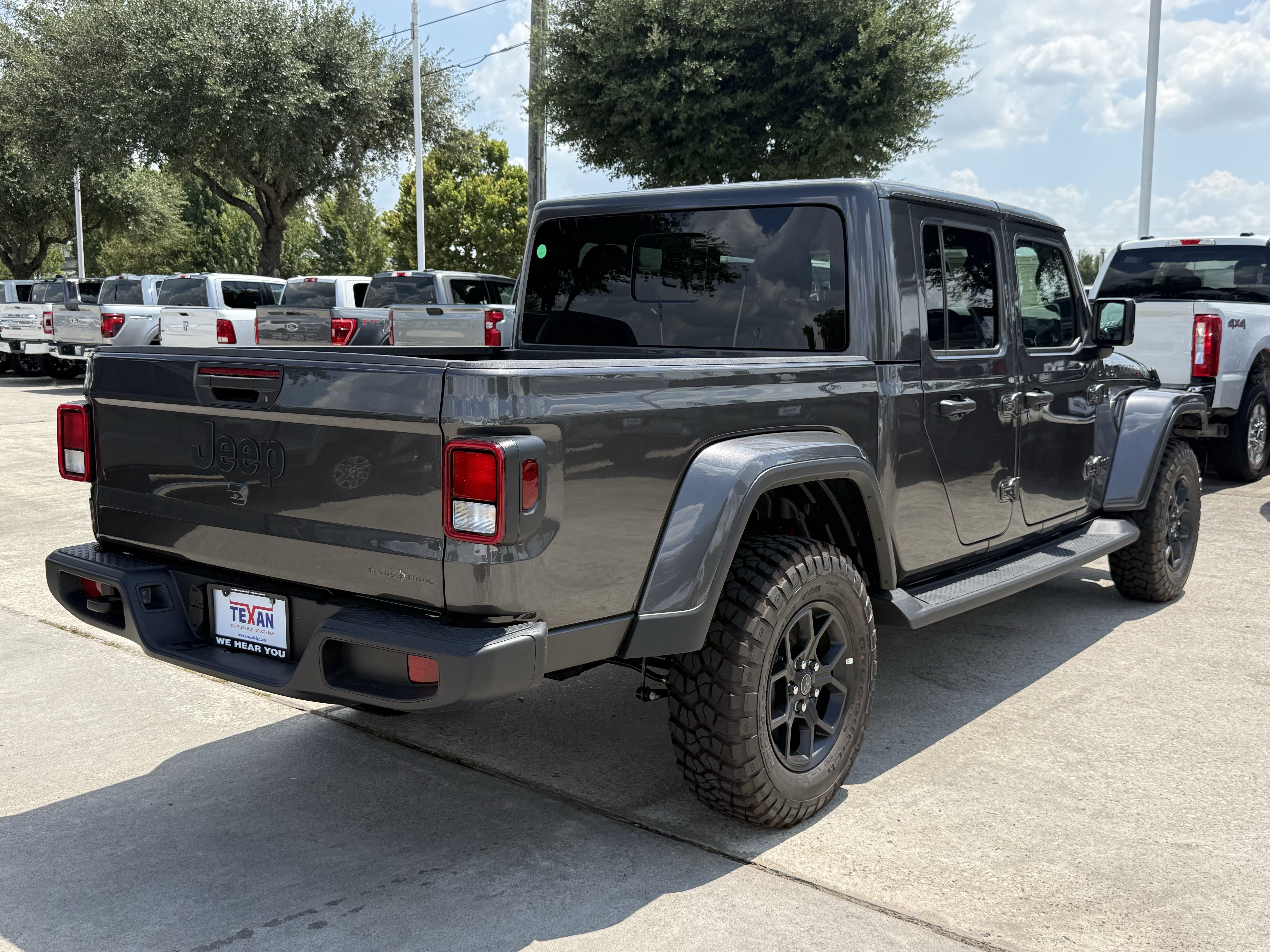 New 2026 Jeep Gladiator Mojave AWD/4WD image 5