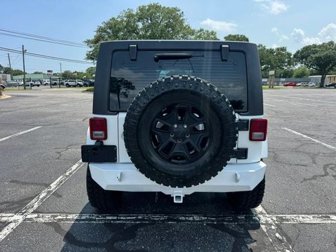 Used 2013 Jeep Wrangler Unlimited Sport w/ Connectivity Group AWD/4WD image 7
