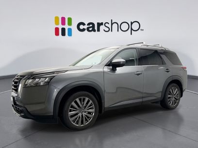 Used 2024 Nissan Pathfinder SL w/ SL Premium Package