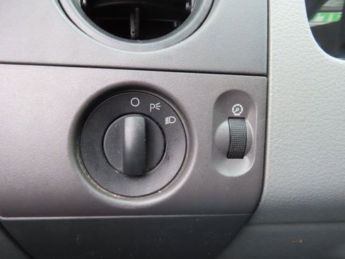 Used 2005 Ford F150 XL image 23