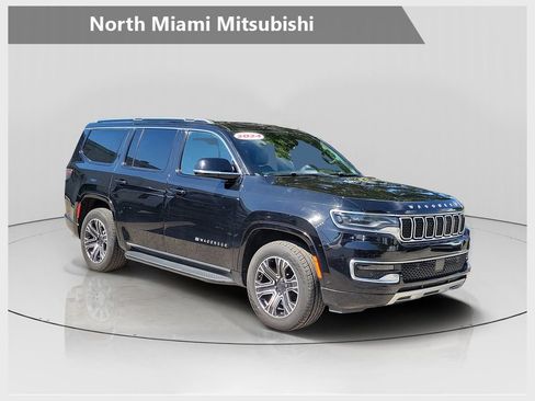 Used 2024 Jeep Wagoneer Series II w/ Flexible Seating Group RWD image 1